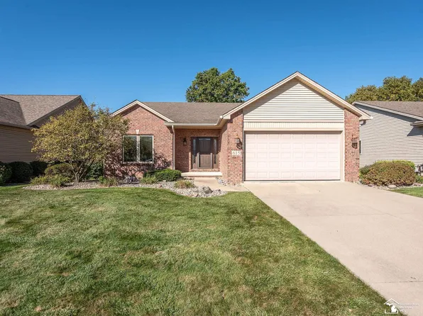 615 Rose Crest Blvd, Monroe, MI 48162