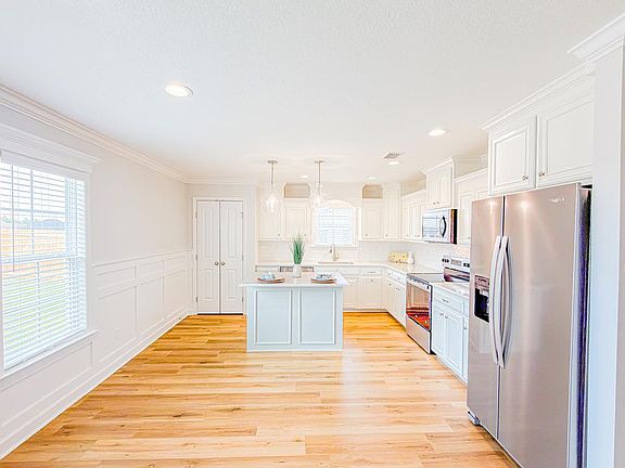 5th image of 4559 Brinlee Way
