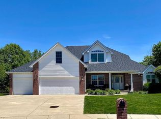 912 James Ct, Forsyth, IL 62535
