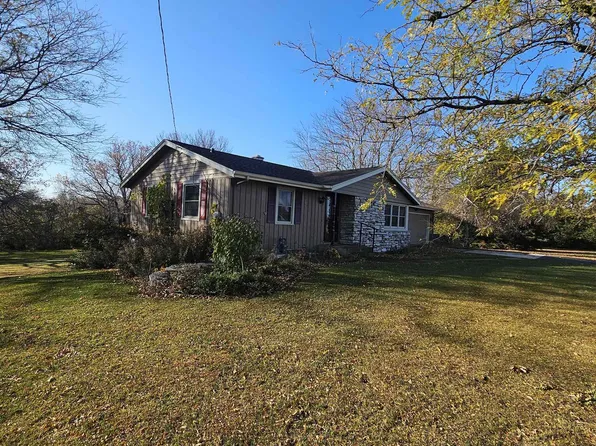 1825 W Lake St, Chilton, WI 53014