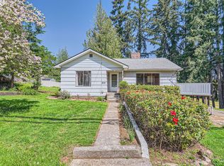 819 Oak St, Silverton, OR 97381