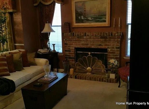 3rd image of 100 Lynton Ct