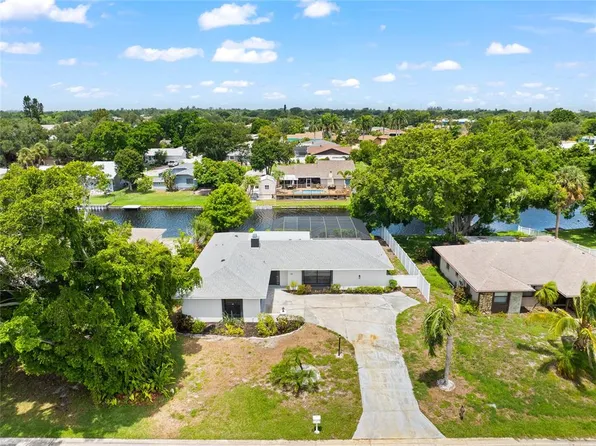 1116 76th St NW, Bradenton, FL 34209