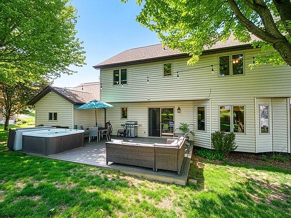 2nd image of 1023 Ashton Dr