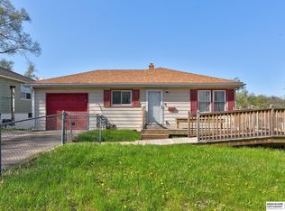 4450 Jaynes St, Omaha, NE 68111