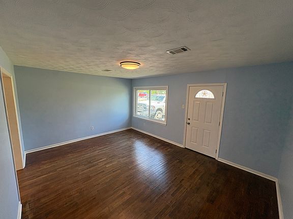 5th image of 511 Jones Rd