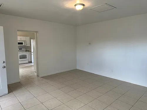 144 W 37th St #1 Photo 1