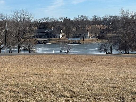 3rd image of 1446 S Lake Viking Ter