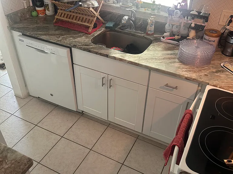 469 Jewel Ct #1 — Photo 5