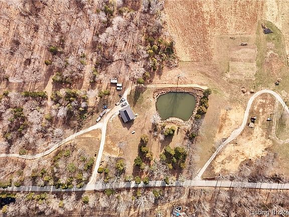 3rd image of 387 W Zoo Road