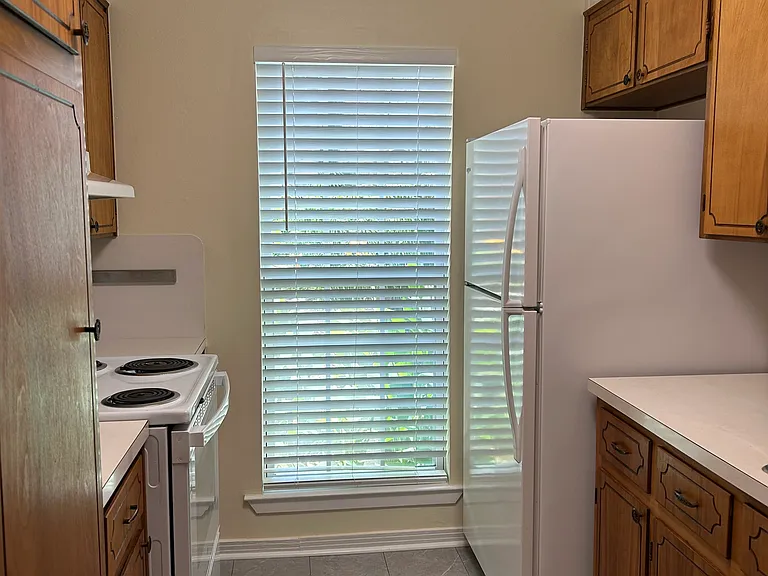 8101 Tippin Ave #J — Photo 4