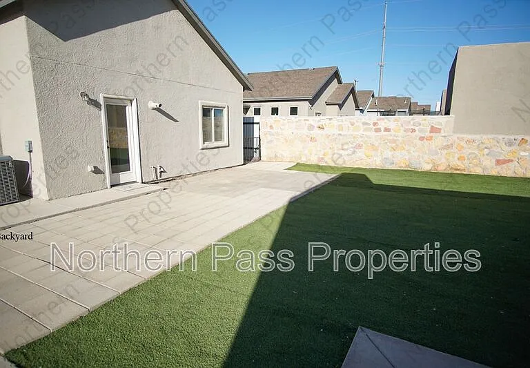 14380 Tobe Davis — Photo 24