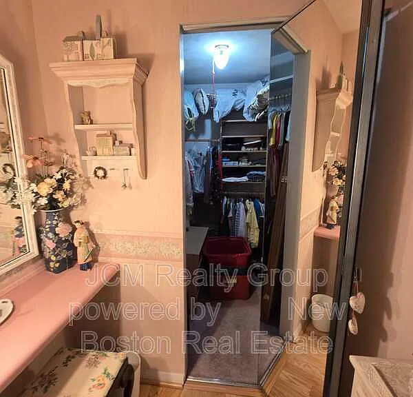 276 Albion St — Photo 25