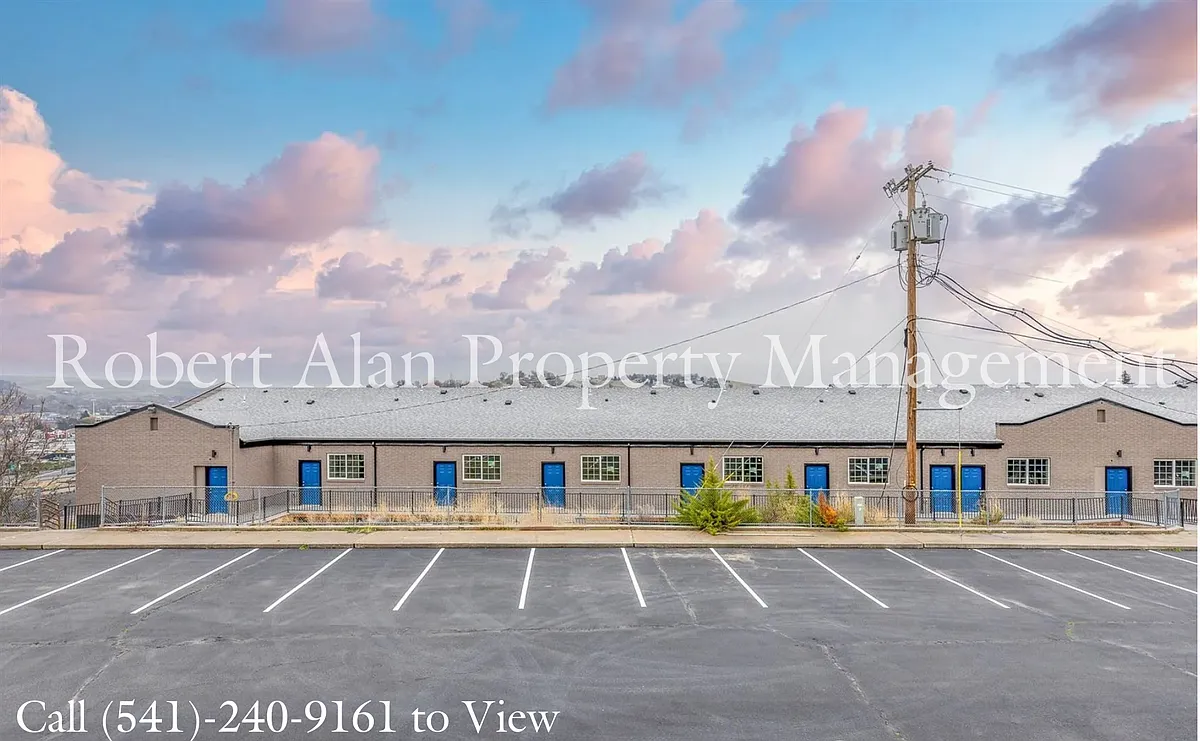 Building Photo - 2601 SW Hailey Ave.
