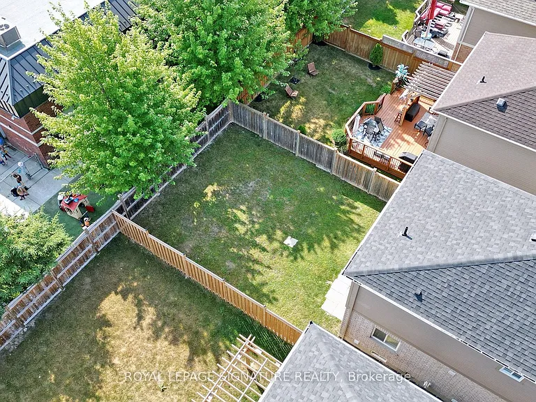 138 Sun King Cres — Photo 45