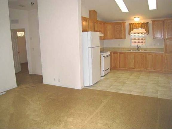 Open Kitchen/Living