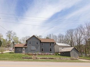 1694 Washington St, Verona, WI 53593