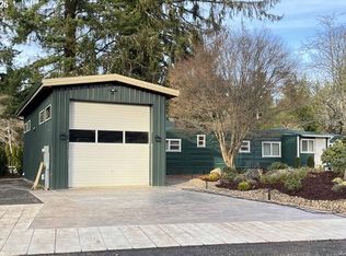 85313 Glenada Rd, Florence, OR 97439