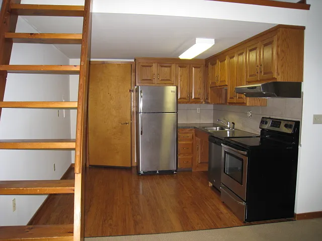 Stillman School Apartments — Photo 8