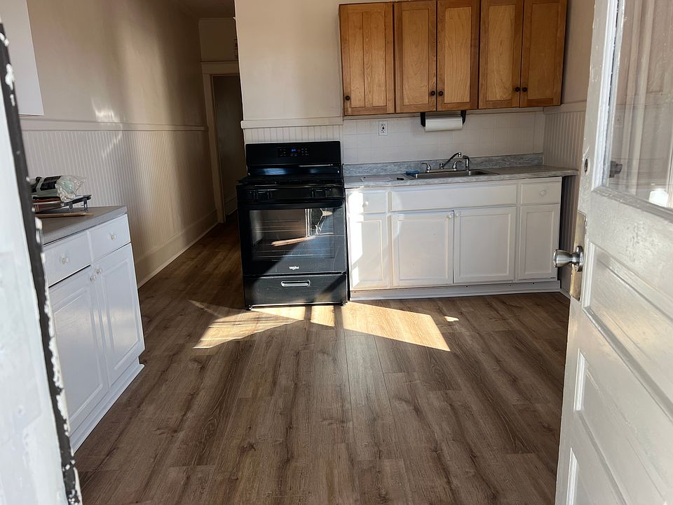 1st image of 72 Heckman St