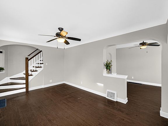 3rd image of 1334 Lake Ave