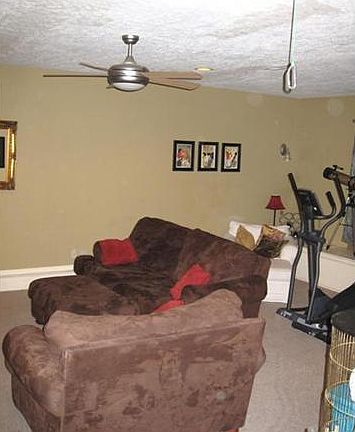 4th image of 1404 Canterbury St