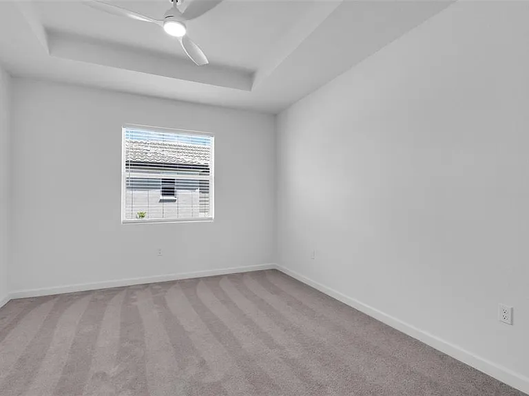 105 SW 184th Ave — Photo 17