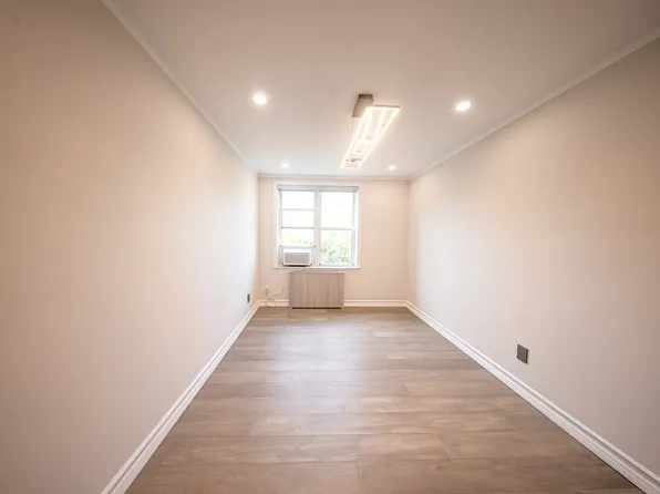 2531 East 7th Street image 19 of 37