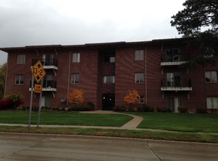 2721 E Maple Rd #1, Birmingham, MI 48009