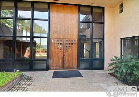 2nd image of 1683 Hacienda Dr