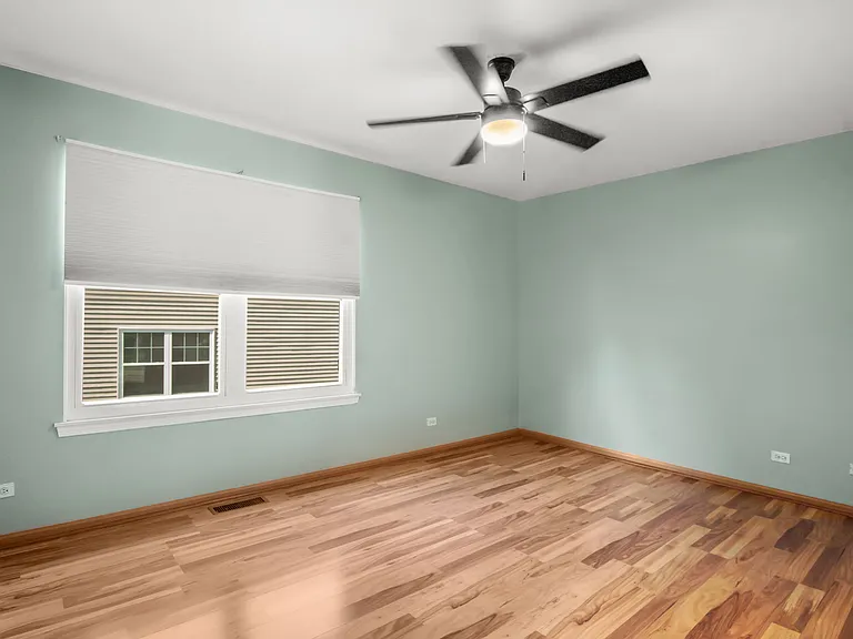 776 Chesterfield Ln — Photo 12