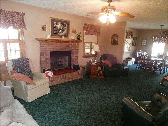 2nd image of 4853 Village Cir