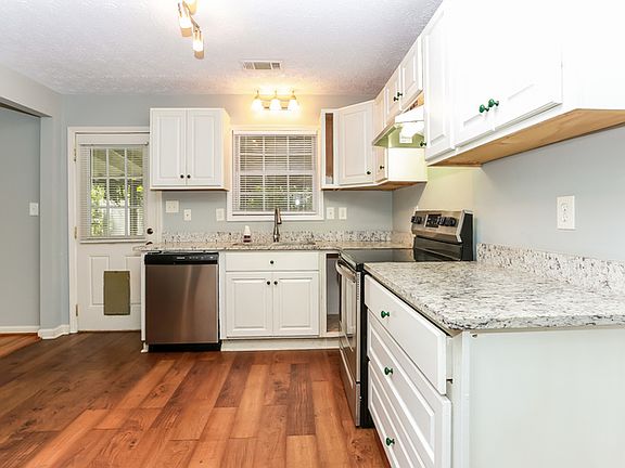 4th image of 5916 Earlwane Dr