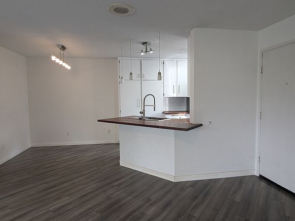 5th image of 9715 Mesa Springs Way Unit 198