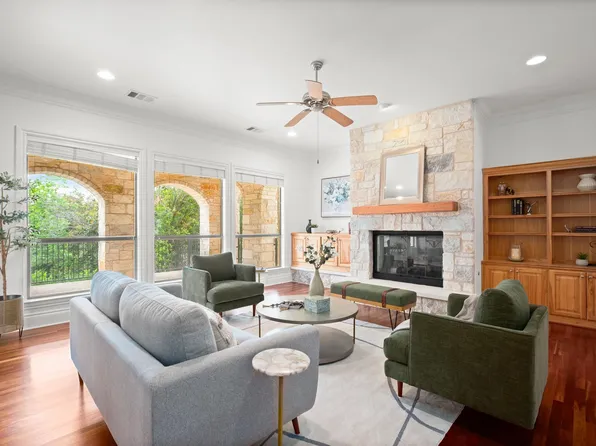 19 Swiftwater Trl, The Hills, TX 78738