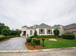 4 Bear Creek Dr, New Orleans, LA 70131