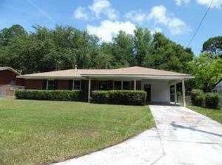 2235 Pinewood Dr, Brunswick, GA 31520
