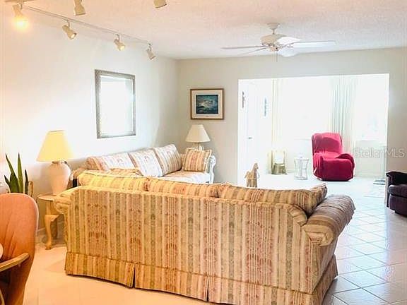 4th image of 4518 Garnet Dr Unit 205