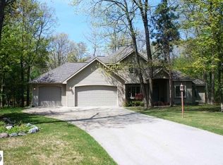 3418 Autumn Leaf Dr, Traverse City, MI 49686