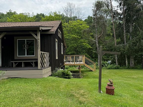 4th image of 640 Debruce Road