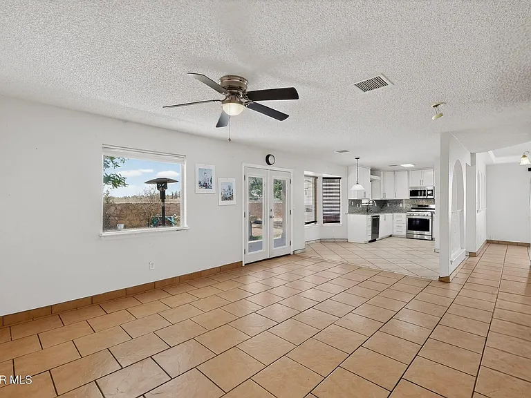 14224 Desert Ash Dr — Photo 17
