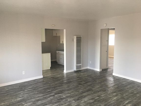3rd image of 16215 Woodruff Ave APT 15