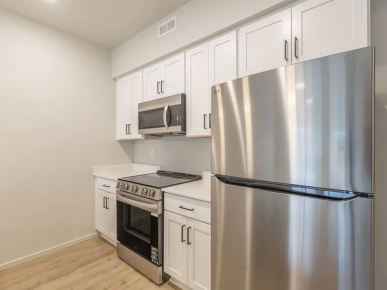 4202 NE Morrow Rd — Photo 36