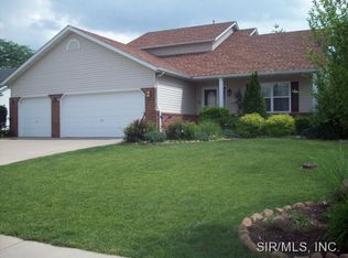 8034 Austin Dr, Troy, IL 62294