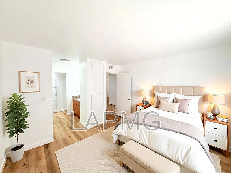 2 bed, 2.0 bath, $2,450 — Photo 2