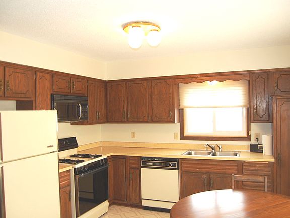 Large-in kitchen