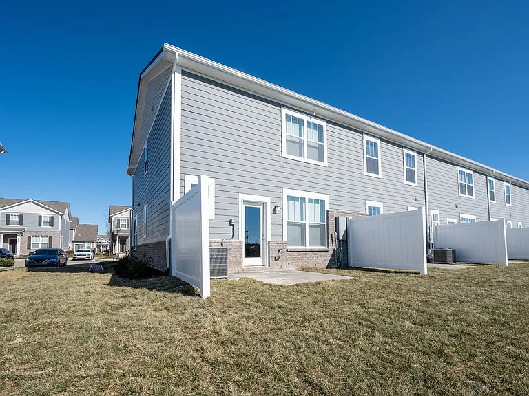 4213 Gandalf Ln — Photo 22