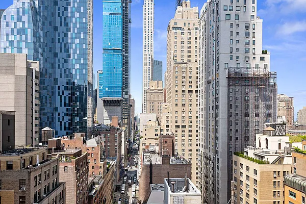 Rented by Keller Williams NYC | media 16