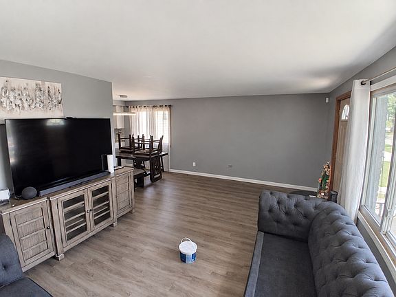 5th image of 13024 S Burley Ave