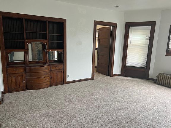 3rd image of 3261 N Holton St Floor 2